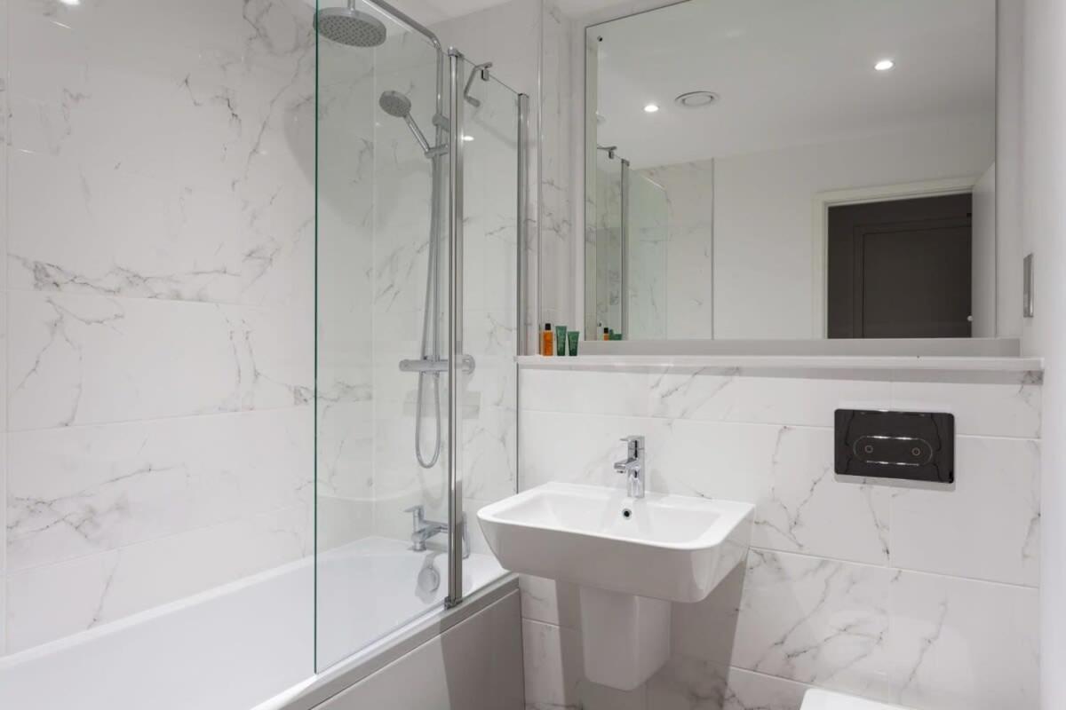 Stunning Modern 1Br Flat In Central เบอร์มิงแฮม ภายนอก รูปภาพ